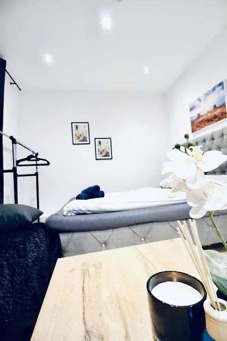 Comfy 4Br Apartment With Terrace In Great Location Vídeň 0*,