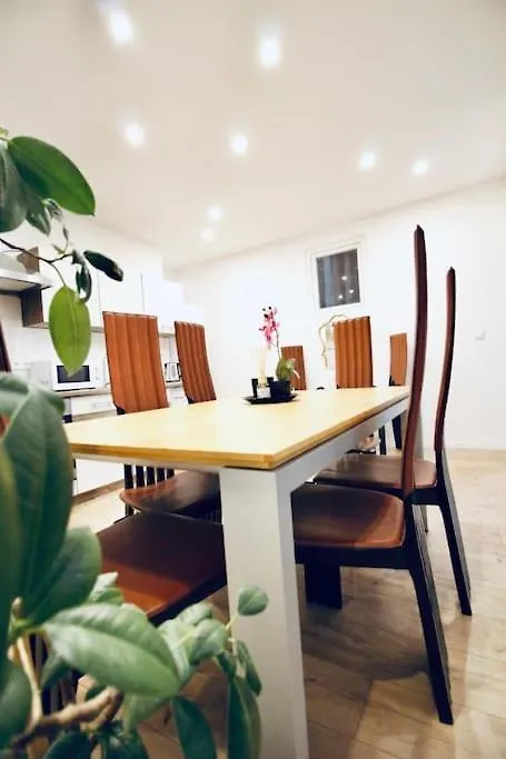 Comfy 4Br Apartment With Terrace In Great Location Vídeň